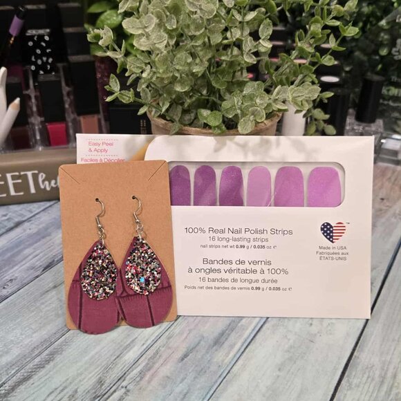 Color Street- Retired Nail Set - Picture 2 of 7